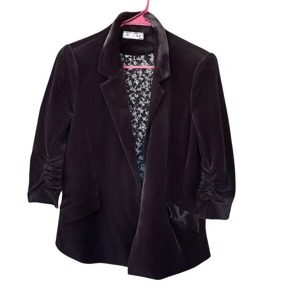 The Post size S black velvet blazer . - Picture 1 of 8